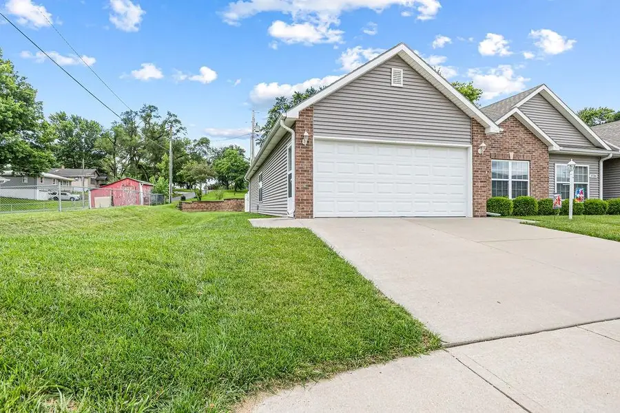 3738 Charles Street, Saint Joseph, MO 64506 - #3