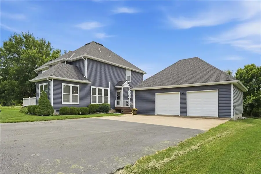 25290 Quivira Road, Louisburg, KS 66053 - #2