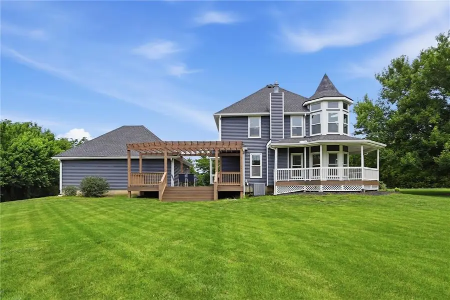 25290 Quivira Road, Louisburg, KS 66053 - #3