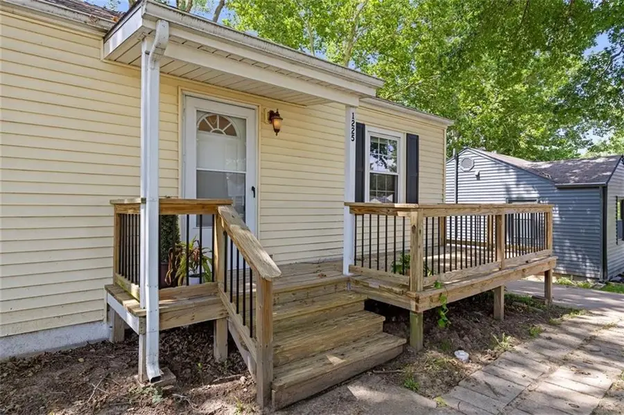 1225 43rd Street, Kansas City, MO 64116 - #3
