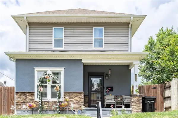 2205 Lovers Lane, St Joseph, MO 64485