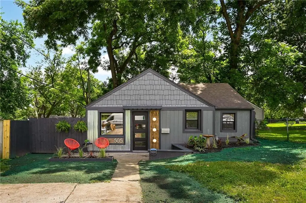 505 E 82nd Street, Kansas City, MO 64131 - #1