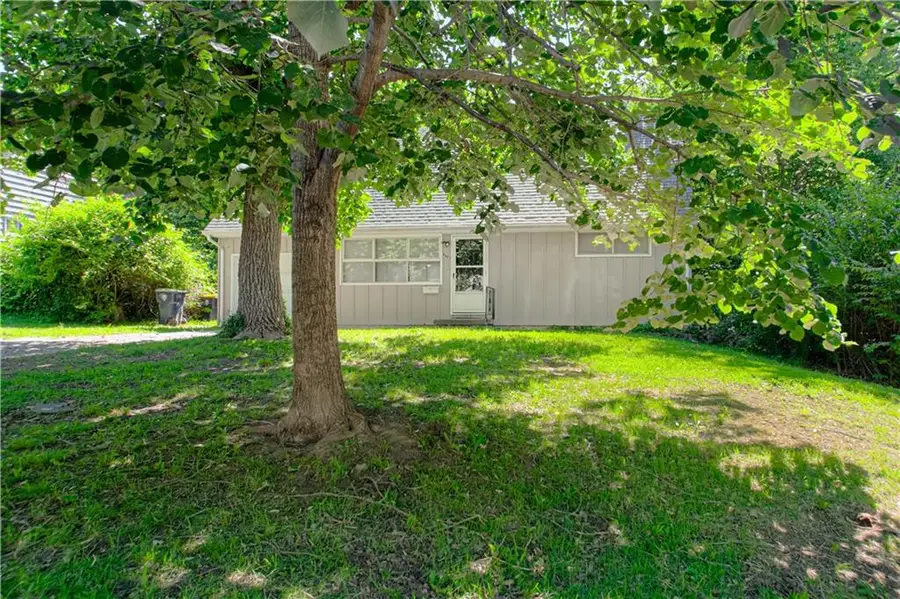 8603 Corrington Avenue, Kansas City, MO 64138 - #2