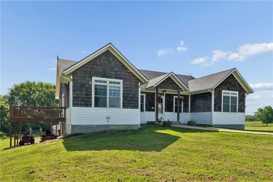 657 SW 701 Road, Centerview, MO 64019 - #2