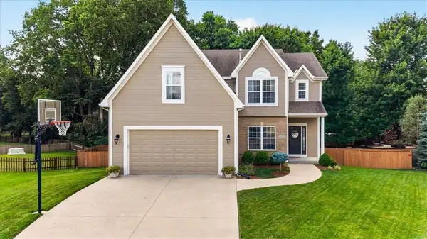 4017 SW Evergreen Lane, Lee's Summit, MO 64082