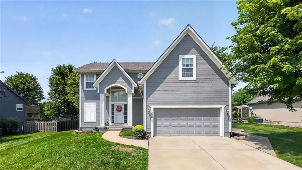 1208 N 3rd Street E, Louisburg, KS 66053 - #1