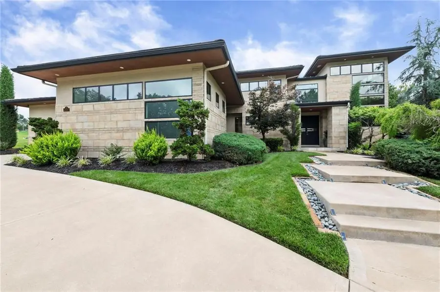 6537 Ridge Road, Parkville, MO 64152 - #3