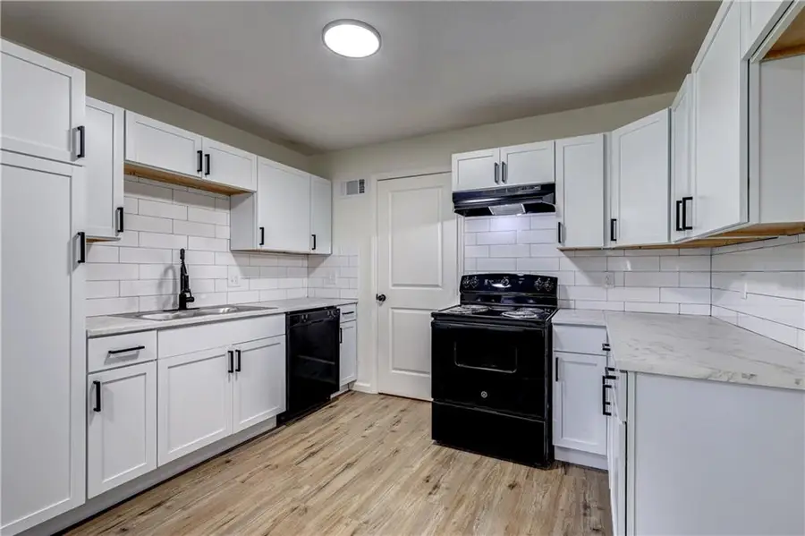 7800 E 108th Street, Kansas City, MO 64134 - #3