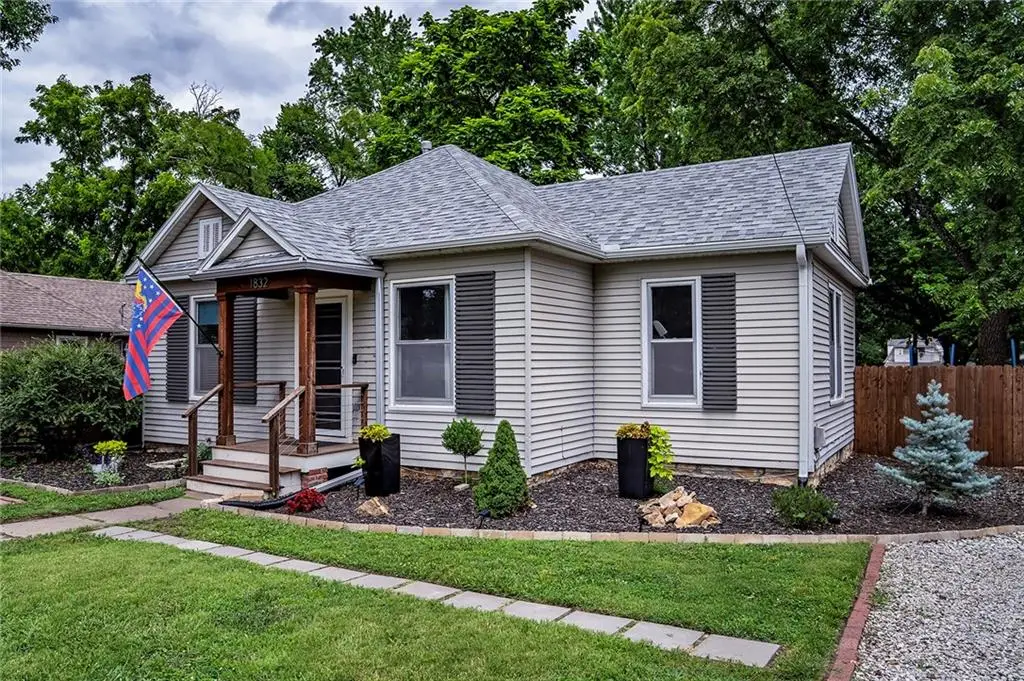 1832 New Hampshire Street, Lawrence, KS 66044 - #1