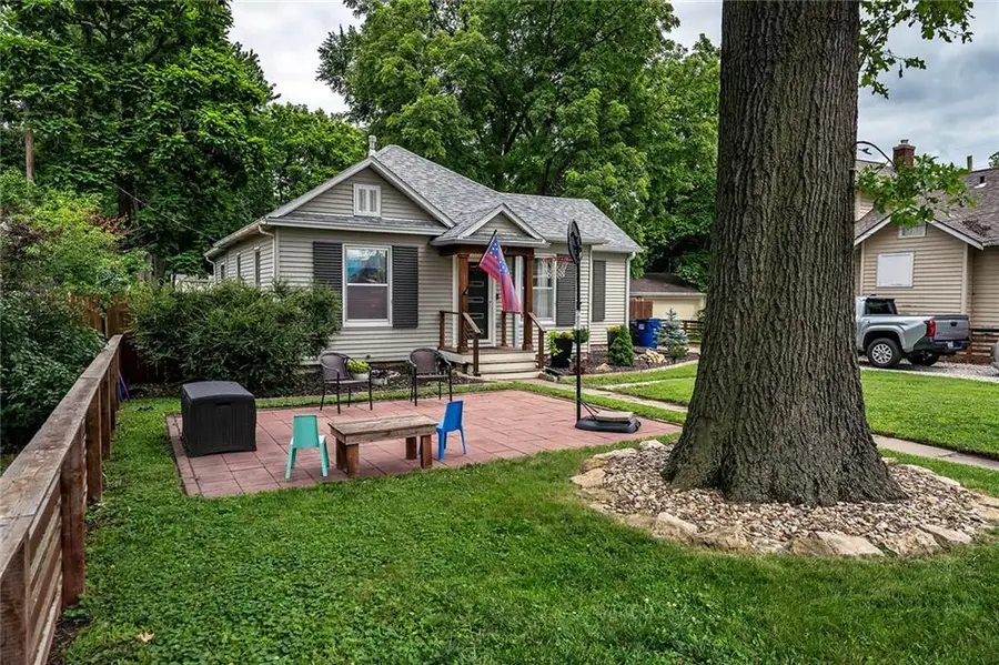 1832 New Hampshire Street, Lawrence, KS 66044 - #3