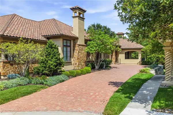 3114 W 137th Street, Leawood, KS 66224