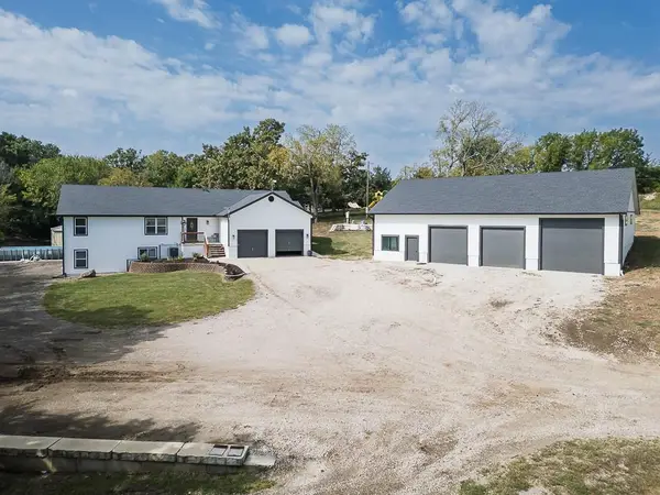 25493 Kansas. Avenue, Tonganoxie, KS 66086