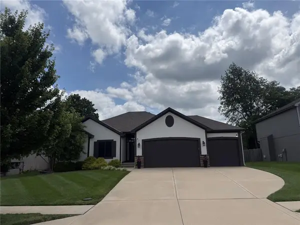 9001 N Norton Avenue, Kansas City, MO 64156