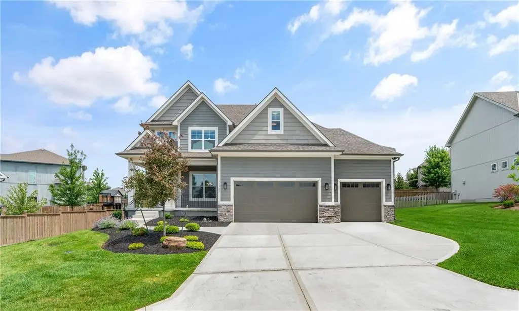 11563 S Montclaire Drive, Olathe, KS 66061 - #1