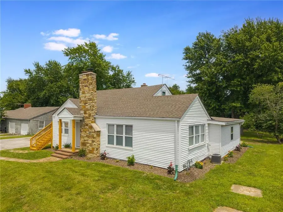 107 N Broadway Street, Oak Grove, MO 64075 - #3