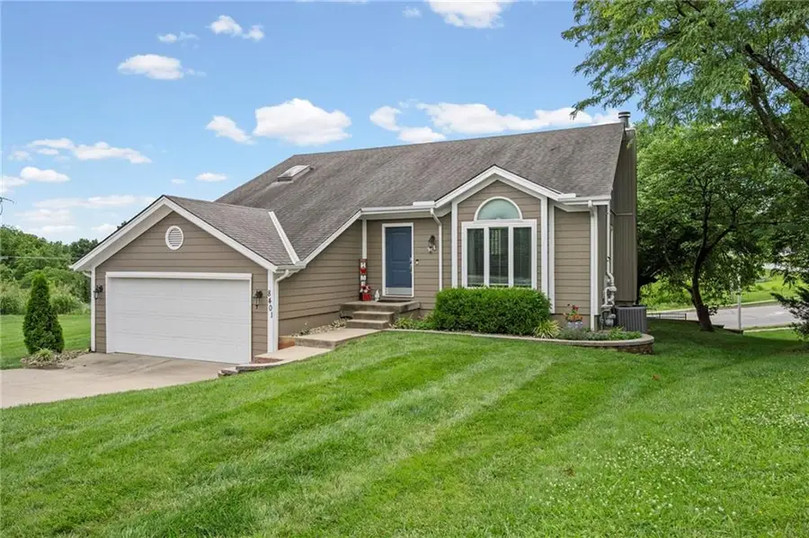 8401 N Wayland Avenue, Kansas City, MO 64153 - #2