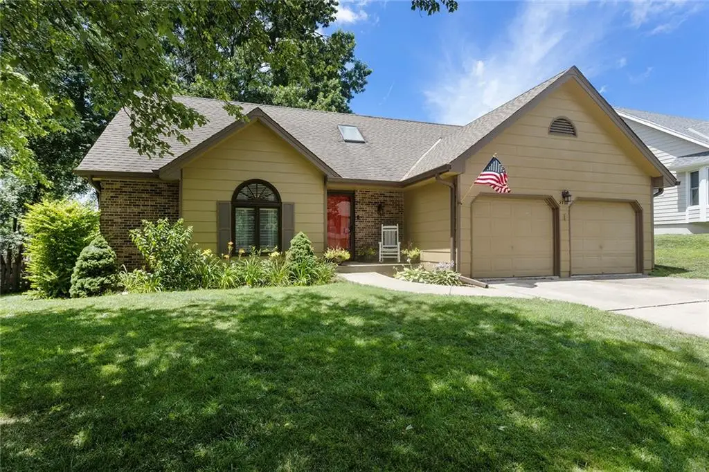 3710 NE Stanton Street, Lees Summit, MO 64064 - #1
