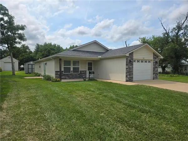 311 S 4th Street, Odessa, MO 64076