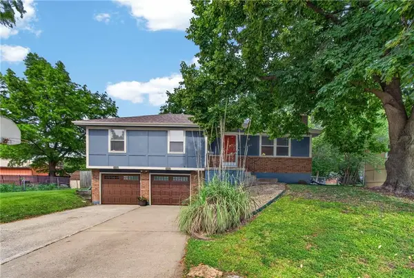 13404 Oakland Avenue, Grandview, MO 64030
