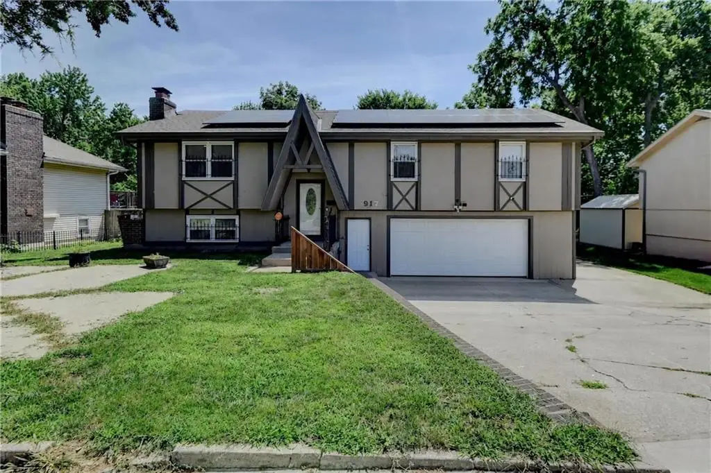 7917 N Troost Avenue, Kansas City, MO 64118 - #1