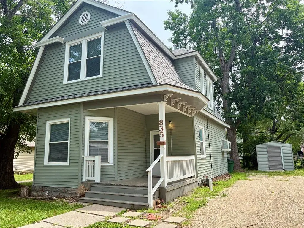 835 S Hickory Street, Ottawa, KS 66067 - #1