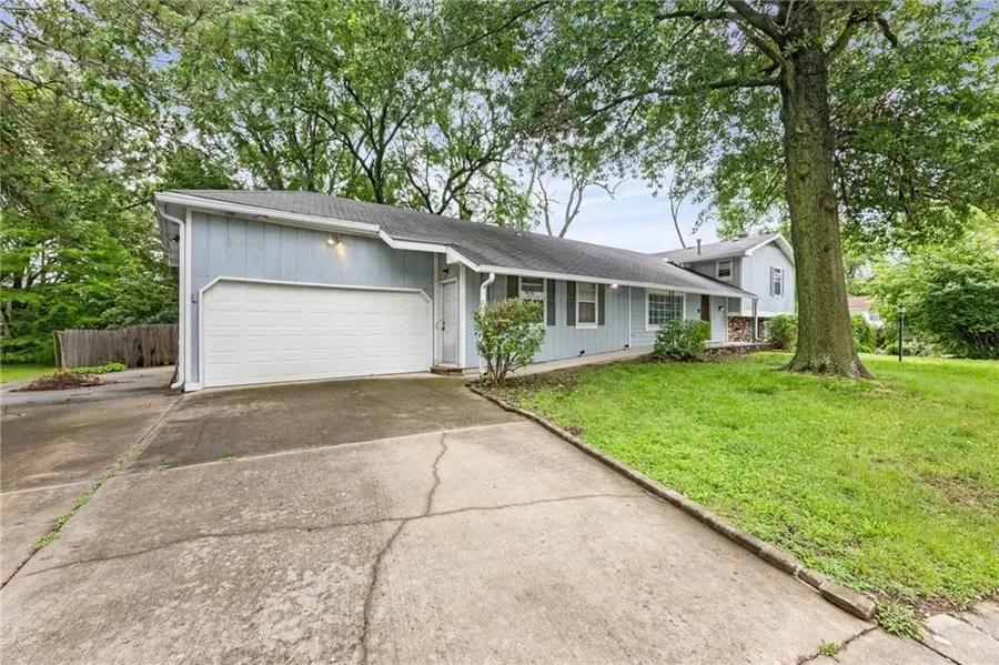 3216 W 22nd Court, Lawrence, KS 66047 - #2