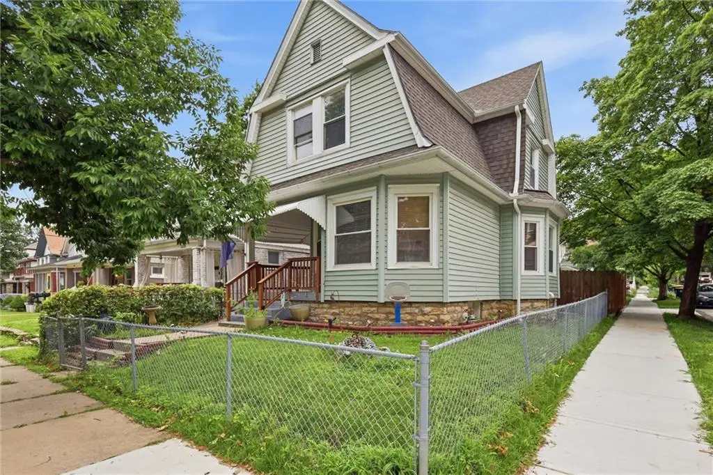 1321 W 40th Street, Kansas City, MO 64111 - #1