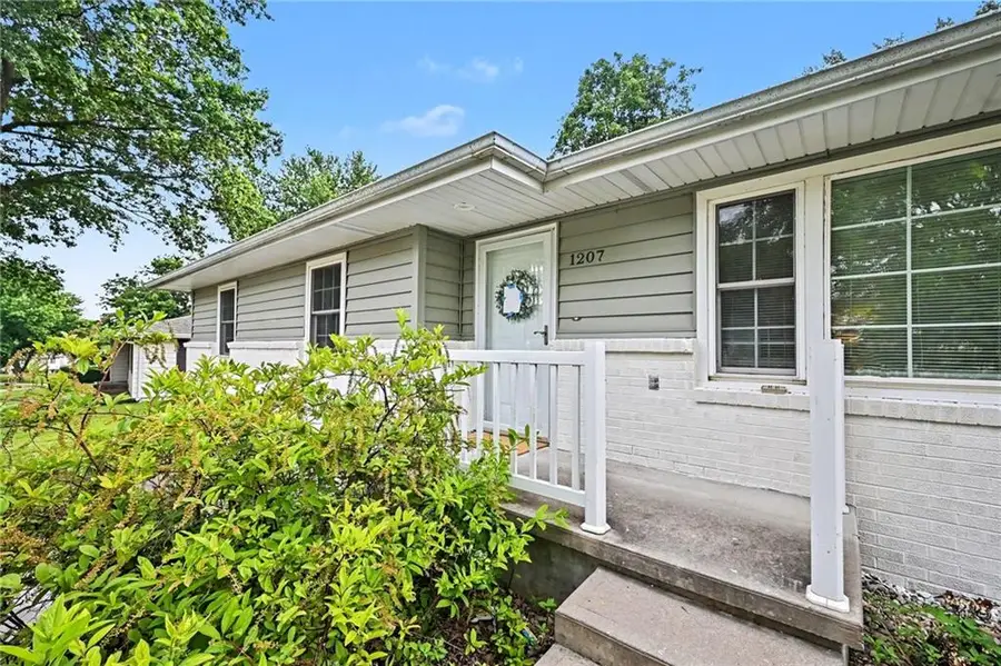 1207 Safari Drive, Saint Joseph, MO 64506 - #3