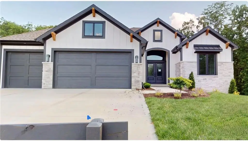 7461 N Mckinley Avenue, Kansas City, MO 64158 - #1