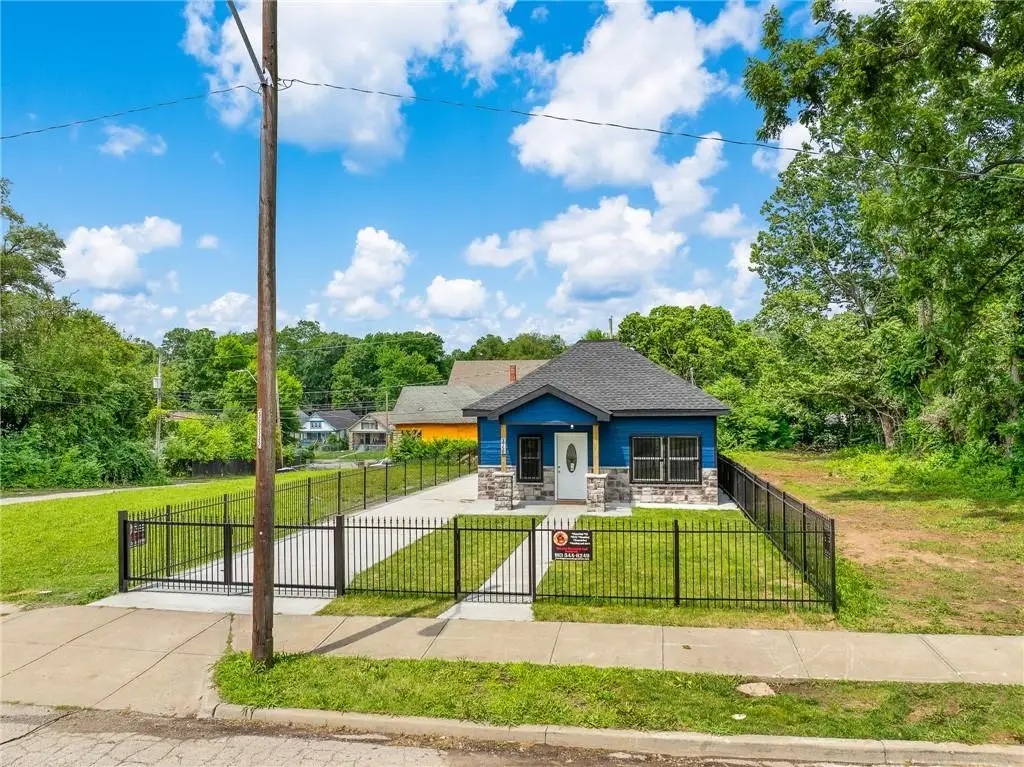 3758 Woodland Avenue, Kansas City, MO 64109 - #1