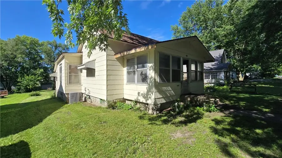 419 E 5th Street, Cameron, MO 64429 - #2