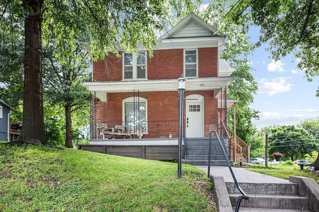 1016 N 10th Street, Atchison, KS 66002 - #1