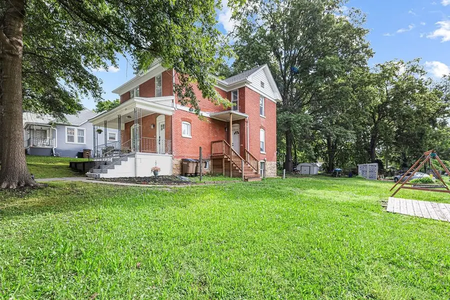 1016 N 10th Street, Atchison, KS 66002 - #3