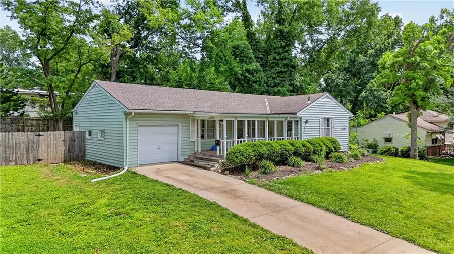 8427 England Street, Overland Park, KS 66212 - #2