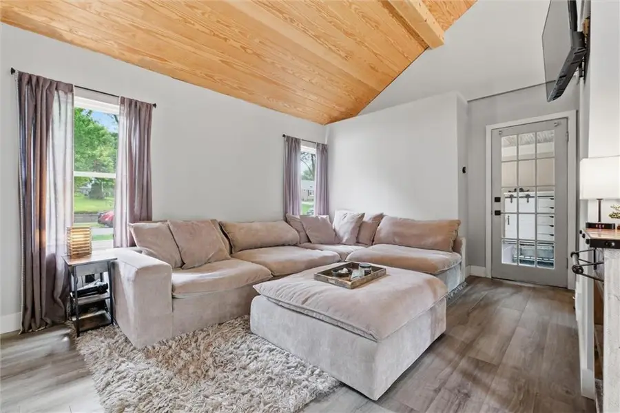 8524 Riley Street, Overland Park, KS 66212 - #3