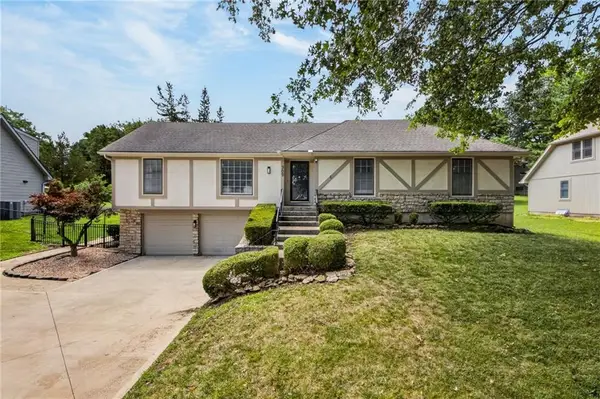 909 W 121st Street, Kansas City, MO 64145