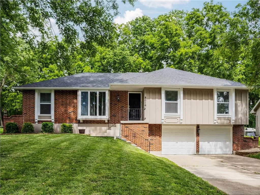 8016 Sunset Circle, Grandview, MO 64030 - #1