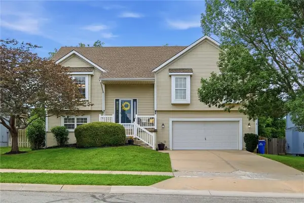 800 S Meadowbrook Street, Gardner, KS 66030