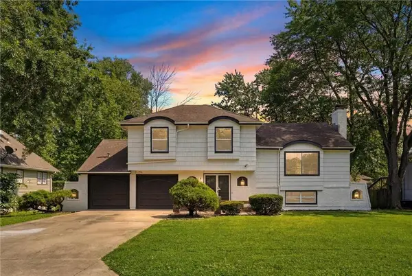 6901 E 127th Terrace, Grandview, MO 64030