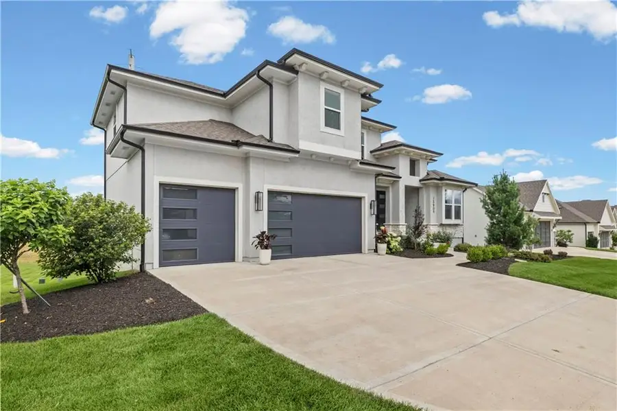 15809 El Monte Street, Overland Park, KS 66224 - #2