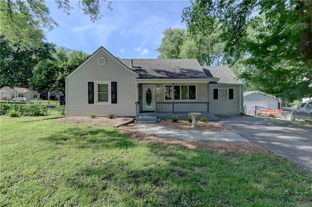 1201 W 31st Street S, Independence, MO 64055 - #1