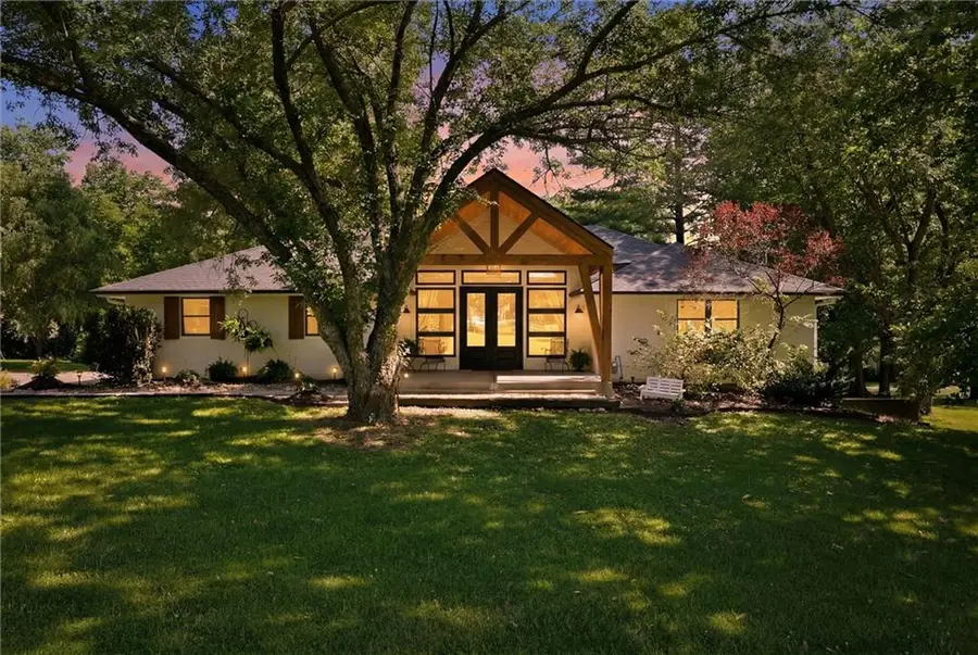 13901 Leavenworth Road, Basehor, KS 66007 - #2