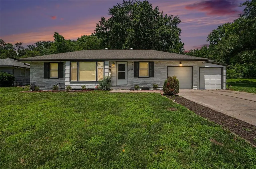10104 Wheeling Avenue, Kansas City, MO 64134 - #1