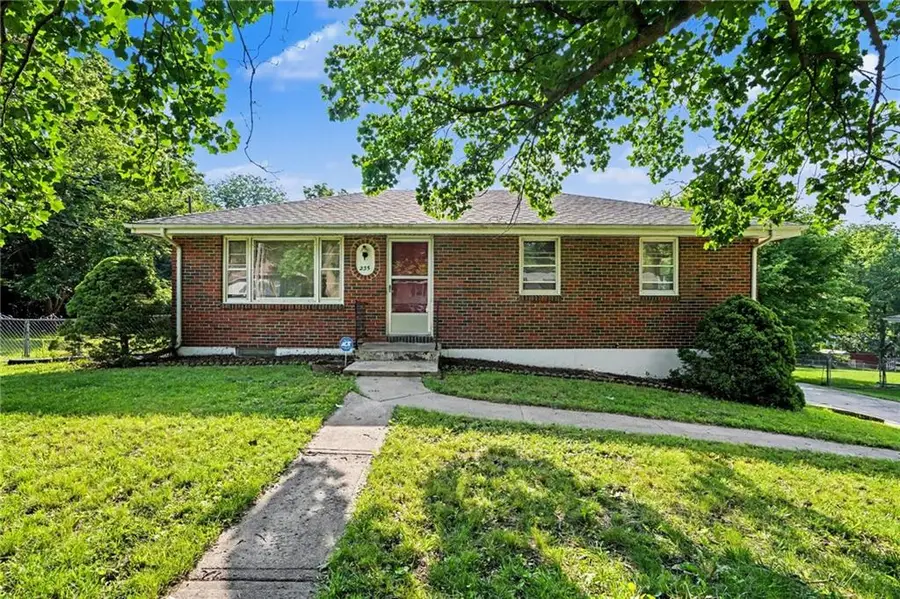 235 N Eugene Field Road, Claycomo, MO 64119 - #2