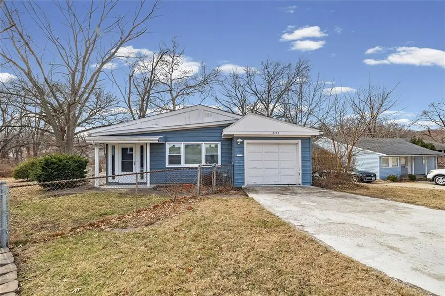 2407 NE 57th Terrace, Gladstone, MO 64118 - #2