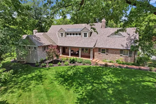 2312 Tomahawk Road, Mission Hills, KS 66208