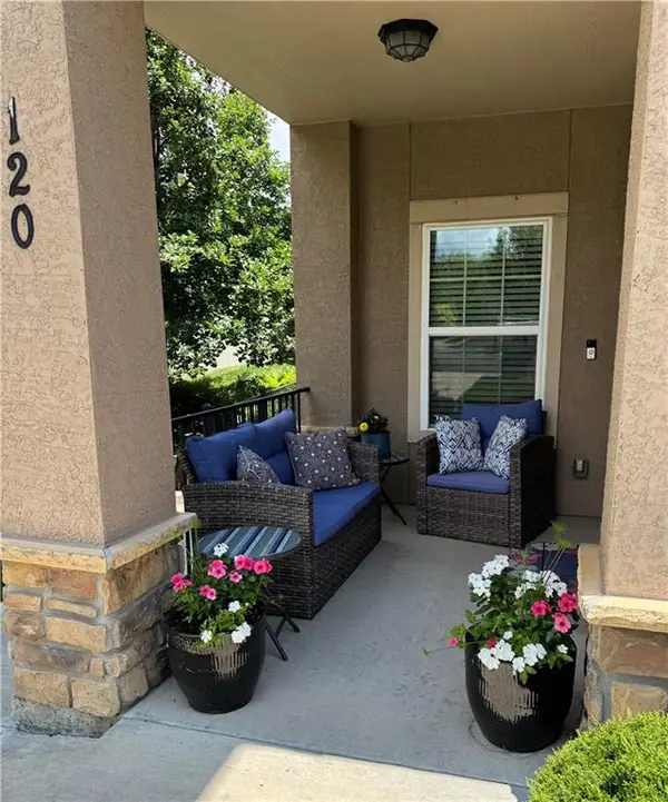 16009 Fontana Street #120, Overland Park, KS 66085