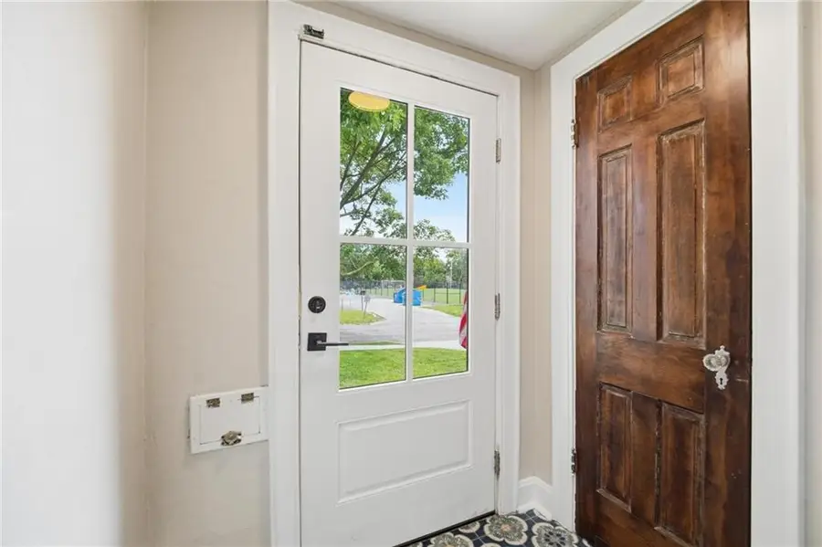 431 E 69th Terrace, Kansas City, MO 64131 - #3