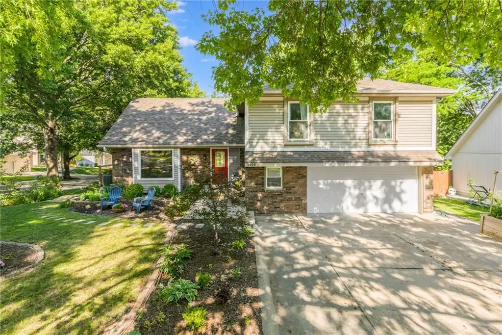 5909 N Norton Avenue, Gladstone, MO 64119 - #1