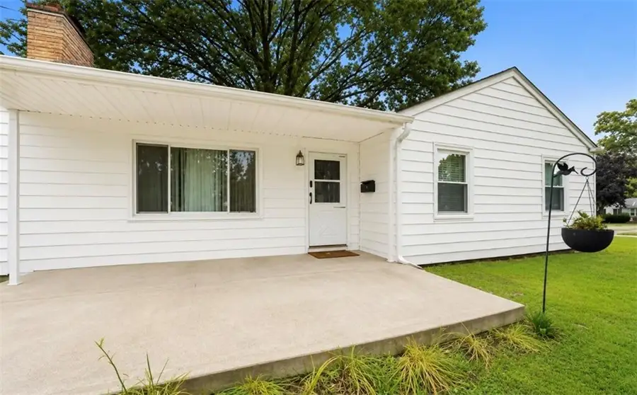 4416 Vermont Avenue, Kansas City, MO 64133 - #3